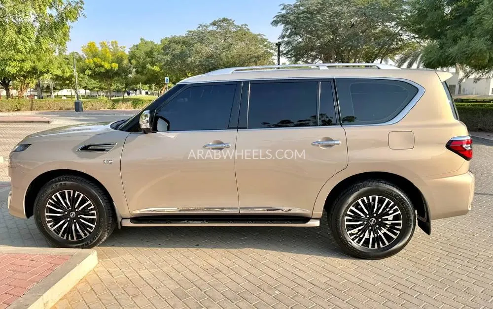 Nissan Patrol 2021 for Sale in Dubai Image-6