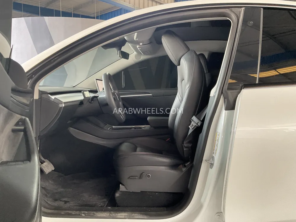 Tesla Model Y 2024 for Sale in Sharjah Image-7