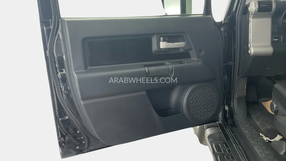 Toyota FJ Cruiser 2020 for Sale in Dubai Image-18