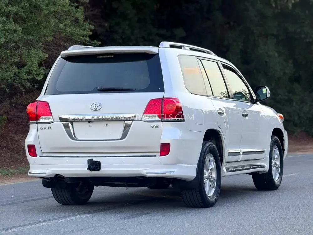 تويوتا لاند كروزر 2013 for Sale in الشارقة Image-6