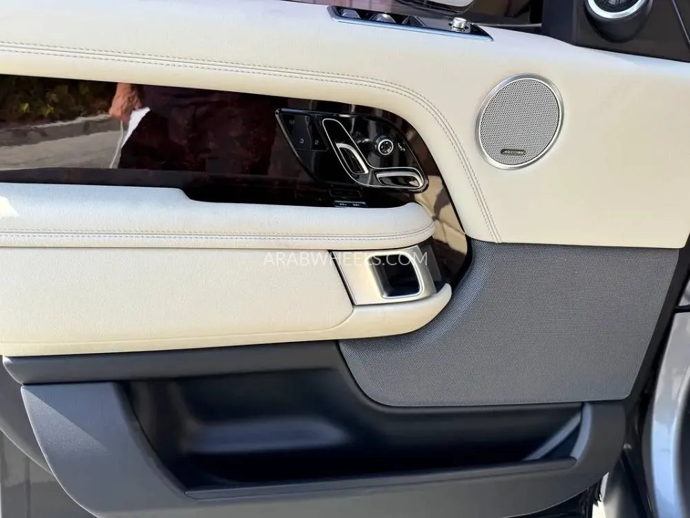 Land Rover Range Rover 2022 for Sale in Dubai Image-11