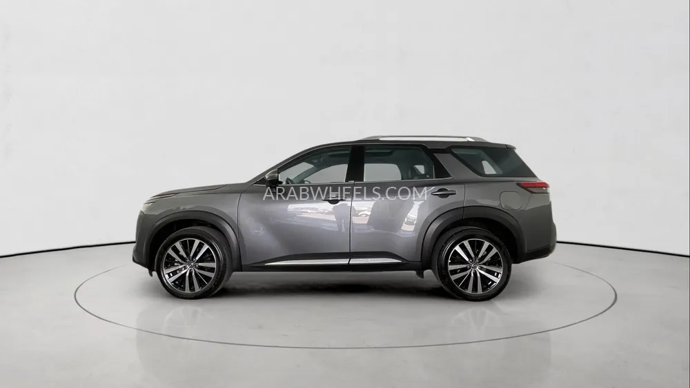 Nissan Pathfinder 2024 for Sale in Sharjah Image-7