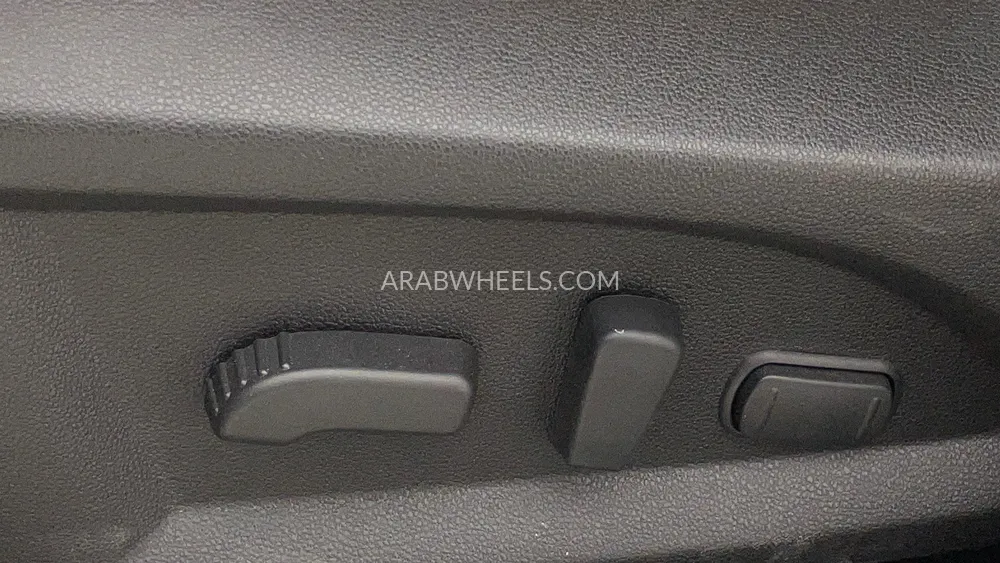 Renault Koleos 2023 for Sale in Dubai Image-22