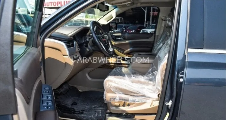 GMC Yukon 2020 for Sale in Ajman Image-7