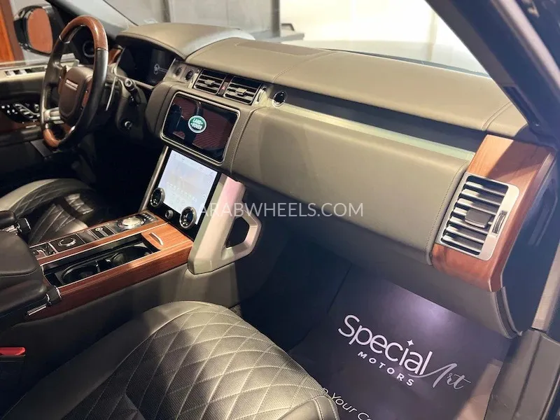 Land Rover Range Rover 2022 for Sale in Dubai Image-9
