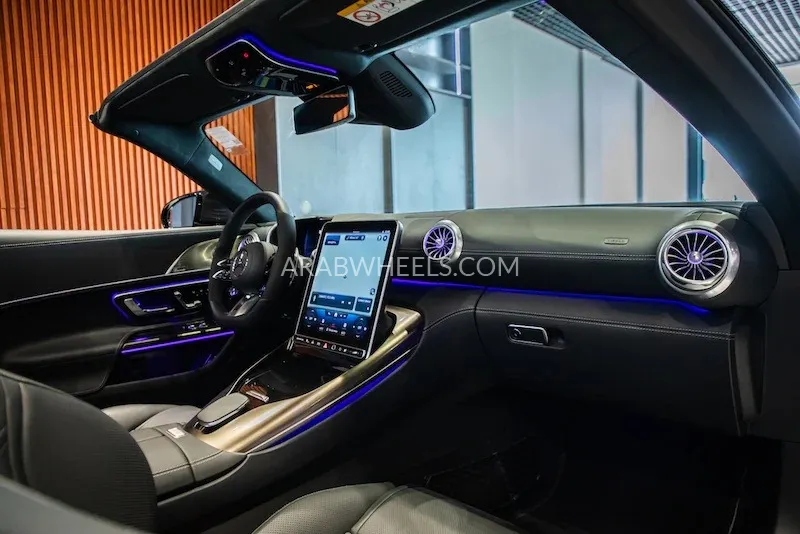 Mercedes Benz SL Class 2022 for Sale in Dubai Image-11