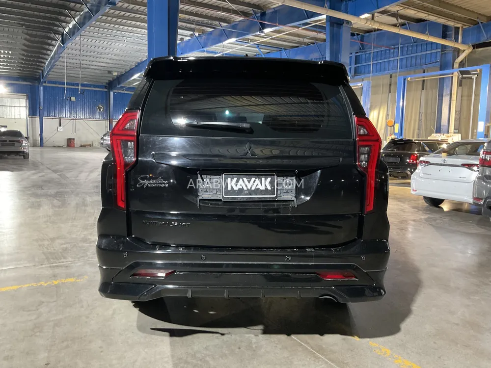 Mitsubishi Montero Sport 2021 for Sale in Sharjah Image-5