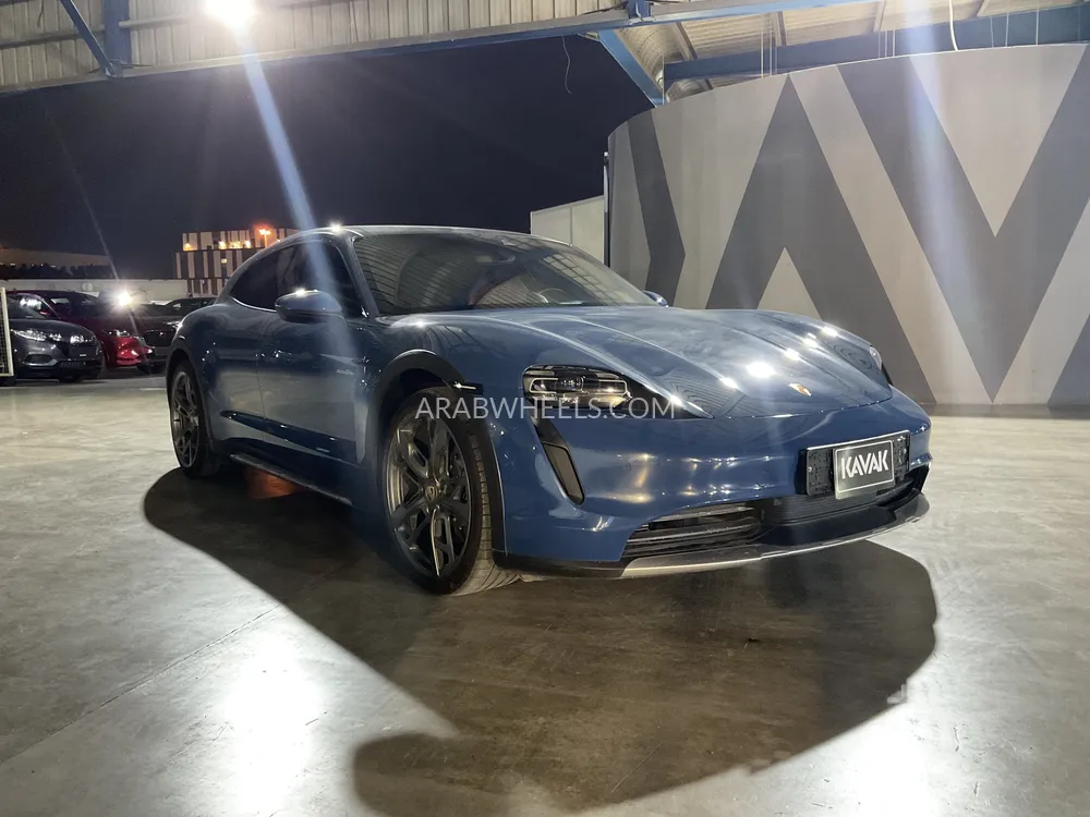 Porsche Taycan 2022 for Sale in Dubai Image-3