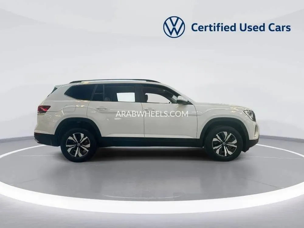 Volkswagen Teramont 2024 for Sale in Dubai Image-9