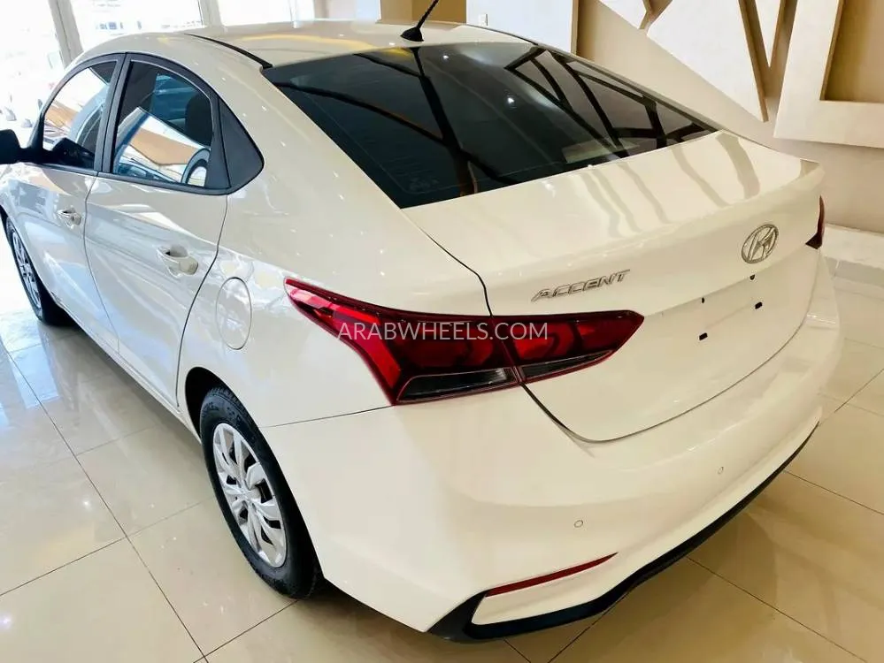Hyundai Accent 2019 for Sale in Sharjah Image-8