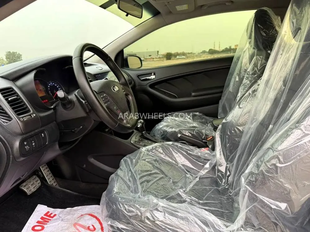 Kia Cerato 2015 for Sale in Dubai Image-9