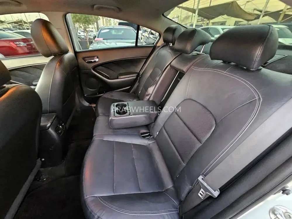 Kia Cerato 2017 for Sale in Dubai Image-6