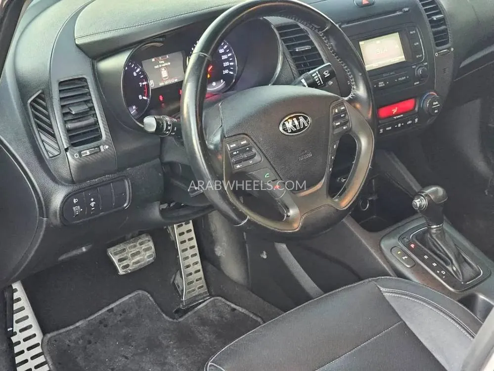 Kia Cerato 2017 for Sale in Dubai Image-12
