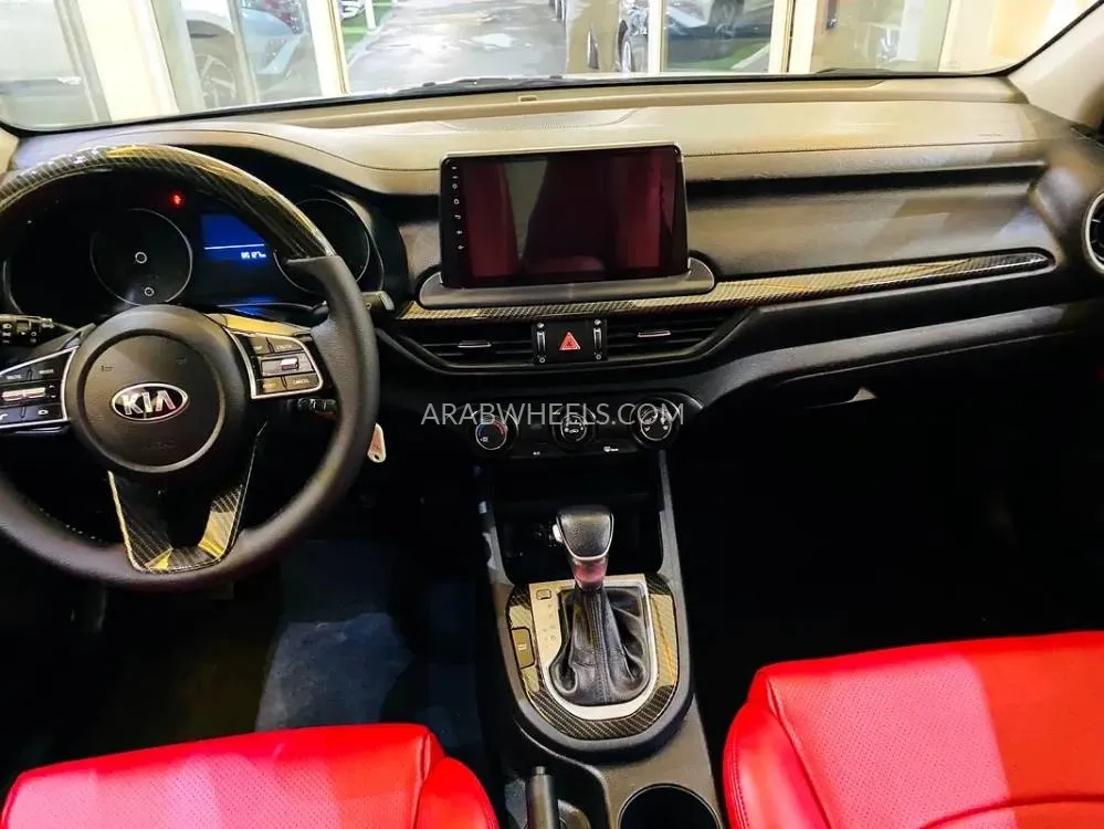 Kia Cerato 2019 for Sale in Sharjah Image-7