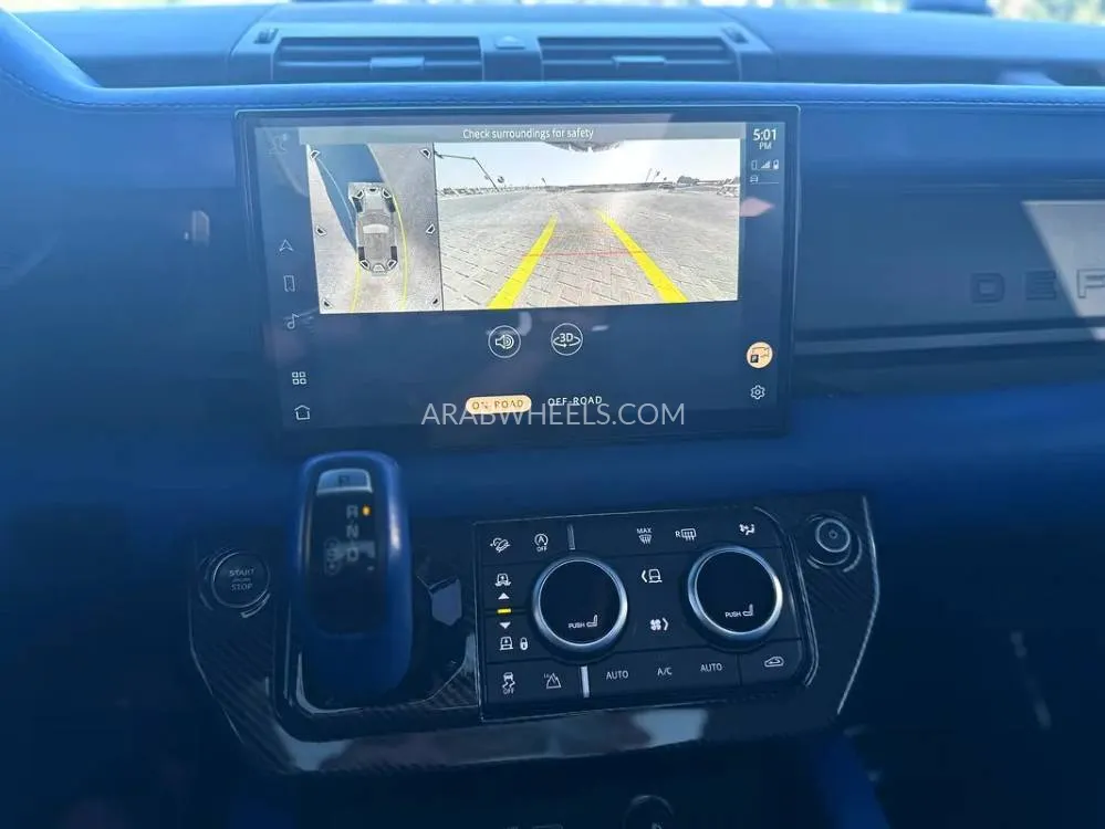 لاند روفر ديفندر 2023 for Sale in الشارقة Image-3