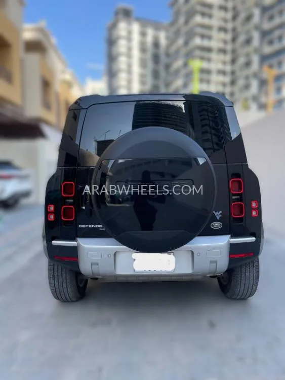 Land Rover Defender 2023 for Sale in Dubai Image-2