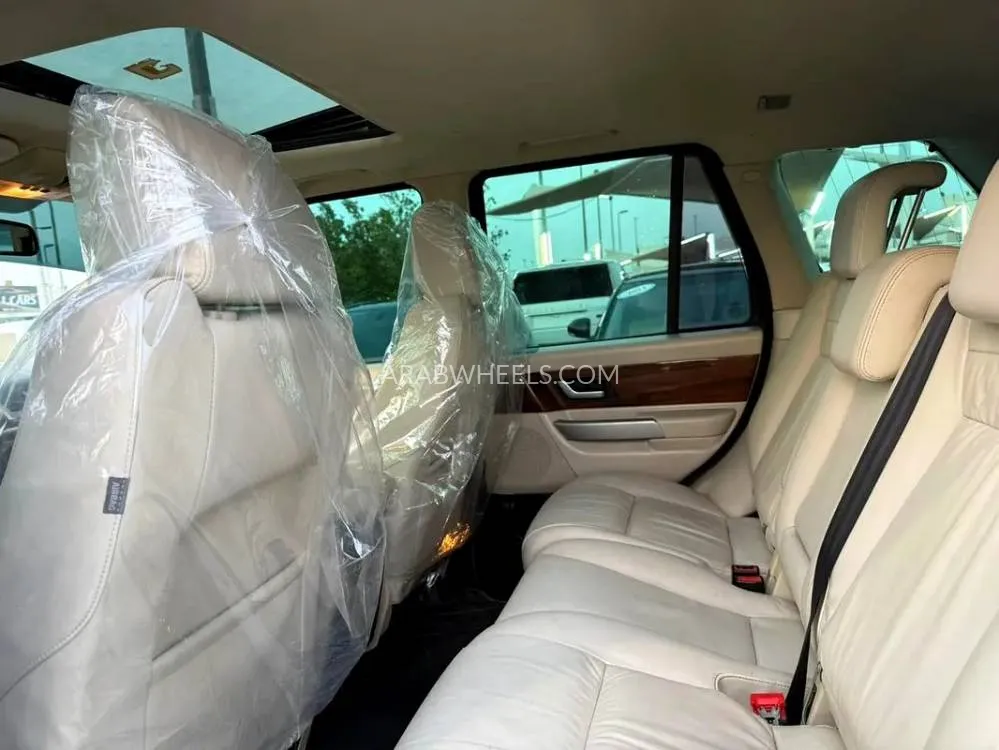 Land Rover Range Rover 2009 for Sale in Dubai Image-2