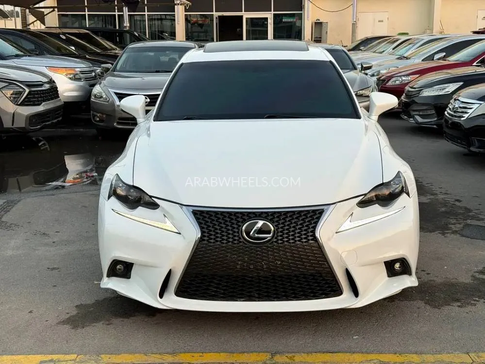 Lexus IS 2015 for Sale in Dubai Image-4