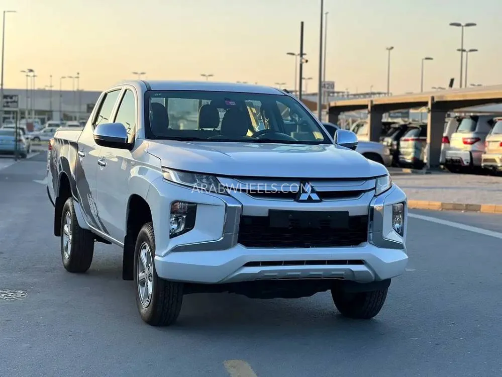 Mitsubishi L200 2020 for Sale in Sharjah Image-14