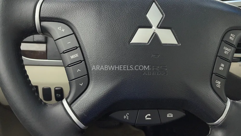 ميتسوبيشي باجيرو 2017 for Sale in دبي Image-42