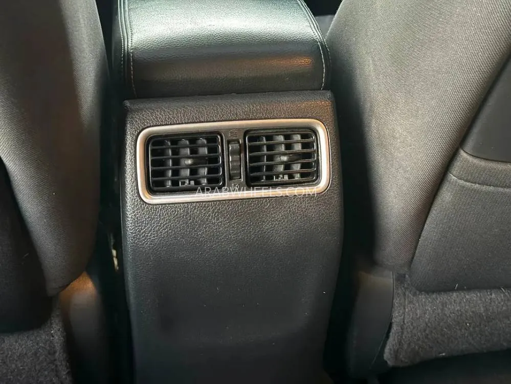 Nissan Altima 2017 for Sale in Dubai Image-3