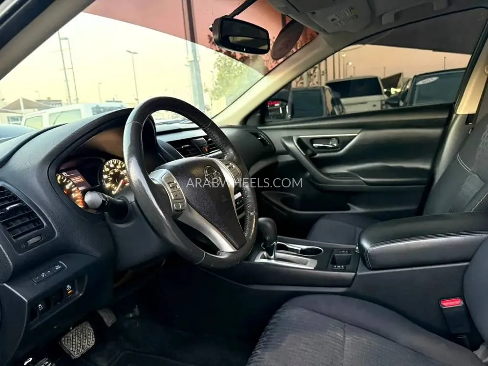 Nissan Altima 2017 for Sale in Dubai Image-7