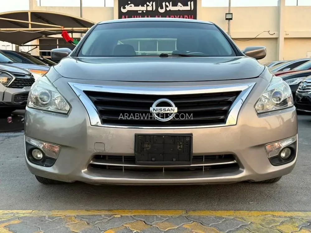 Nissan Altima 2015 for Sale in Dubai Image-7