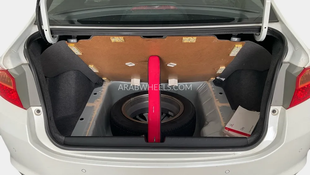 Honda City 2019 for Sale in Dubai Image-14