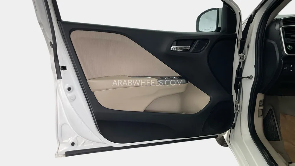 Honda City 2019 for Sale in Dubai Image-18