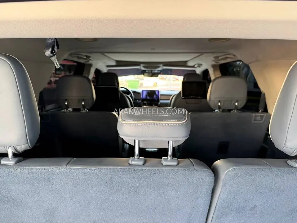 Lincoln Navigator 2020 for Sale in Abu Dhabi Image-10