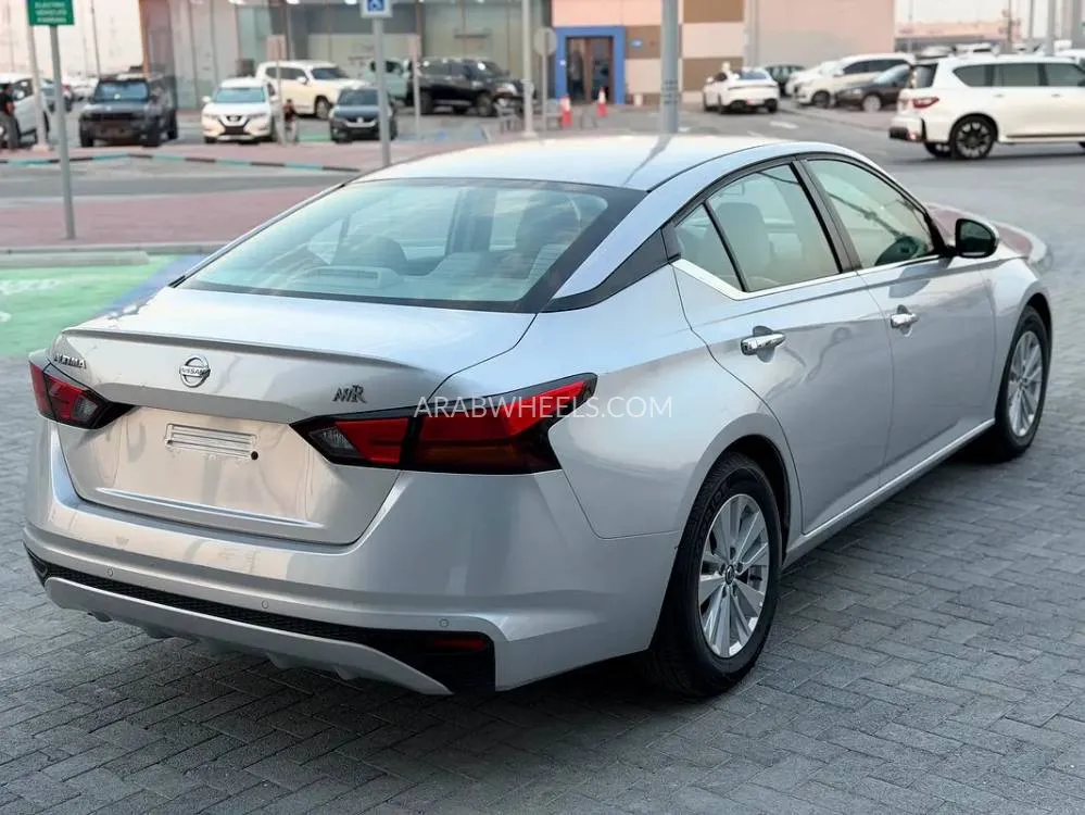 Nissan Altima 2019 for Sale in Abu Dhabi Image-2
