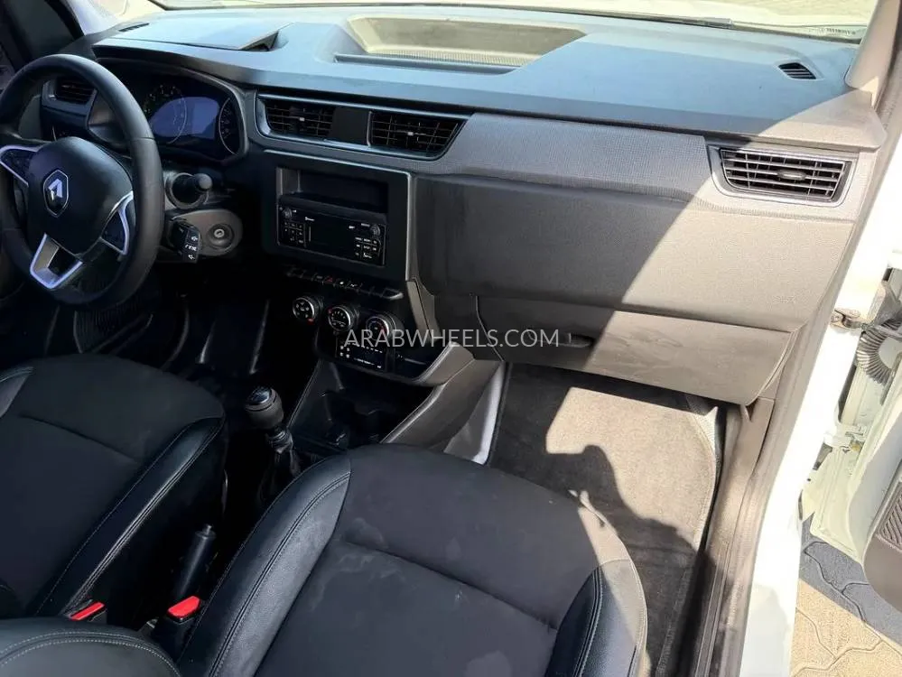 رينو إكسبريس فان 2024 for Sale in الشارقة Image-12