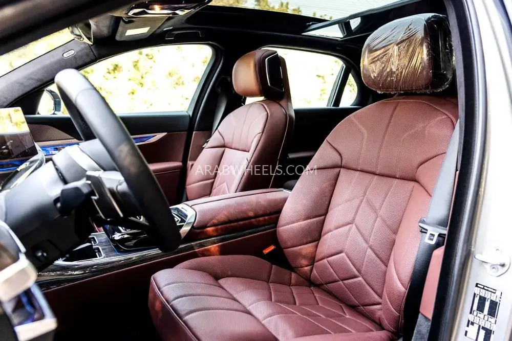 BMW 7 series 2026 for Sale in Sharjah Image-9