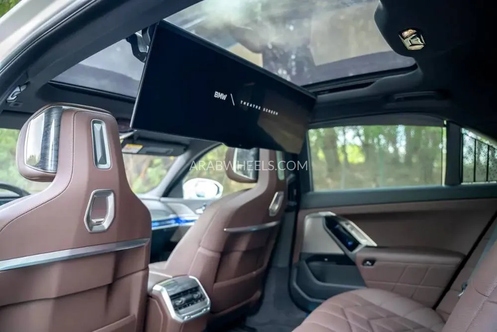BMW 7 series 2026 for Sale in Sharjah Image-17