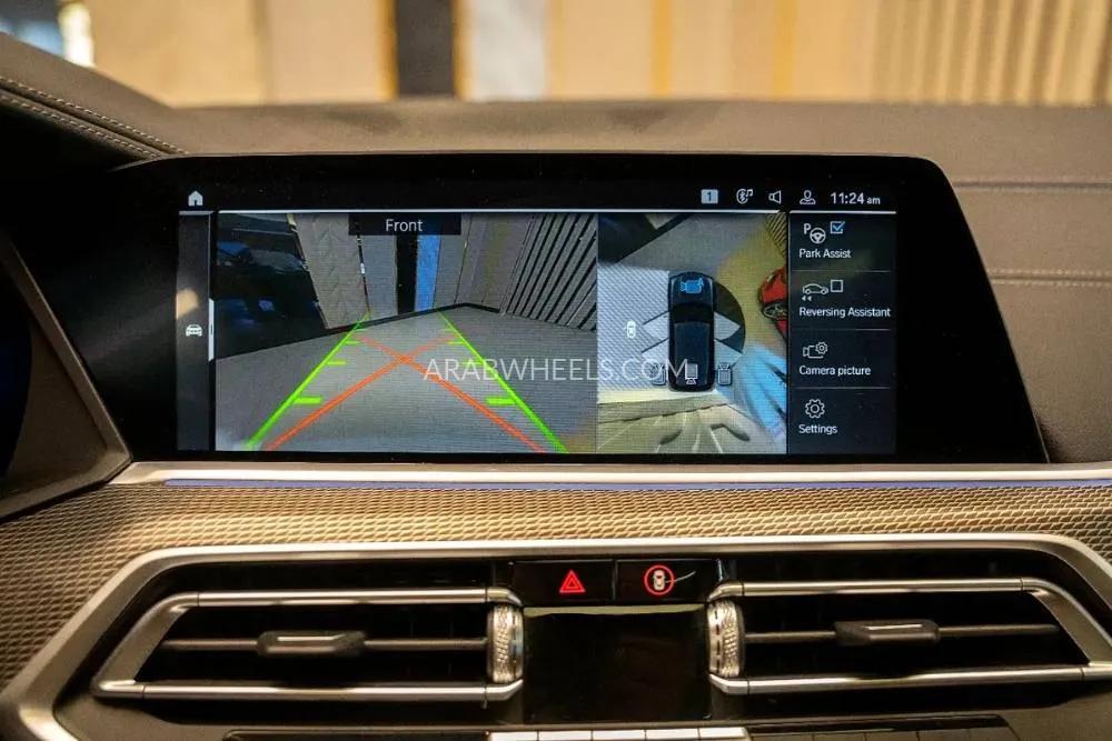 BMW iX5 2023 for Sale in Sharjah Image-4