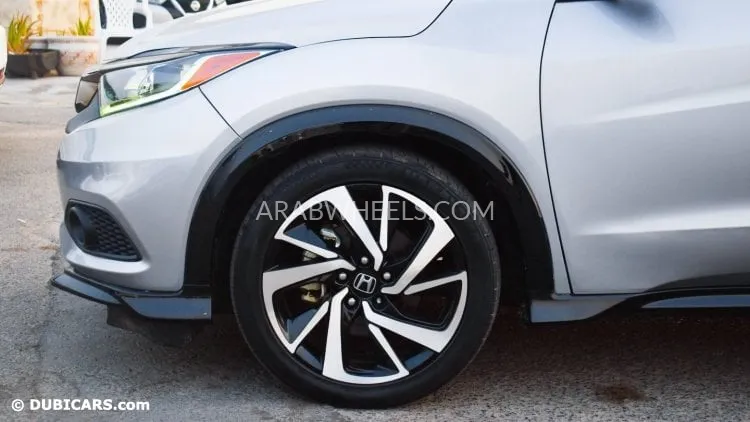 Honda HR-V 2019 for Sale in Ajman Image-4