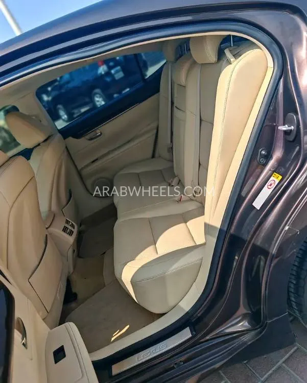 لكزس ES 2013 for Sale in الشارقة Image-11