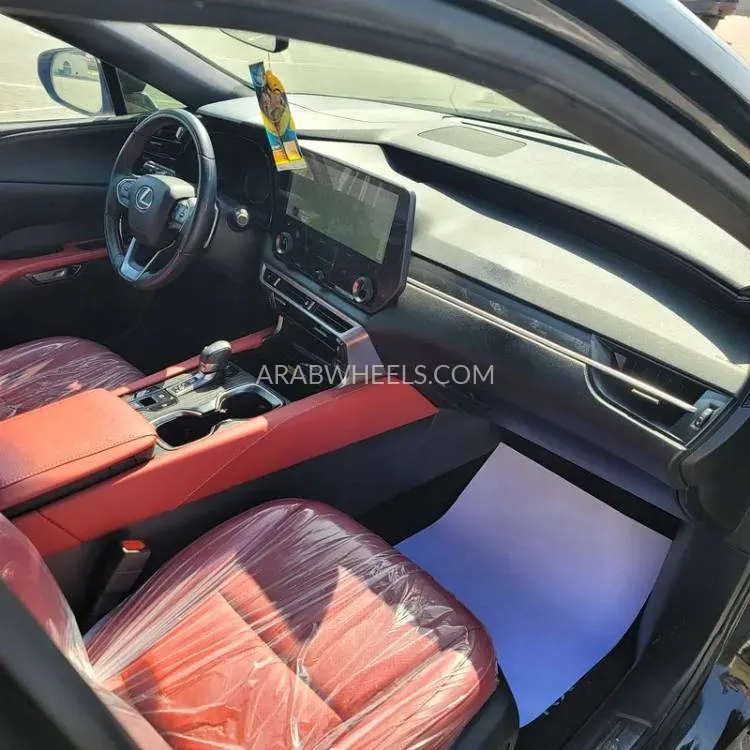 Lexus RX 2023 for Sale in Sharjah Image-5