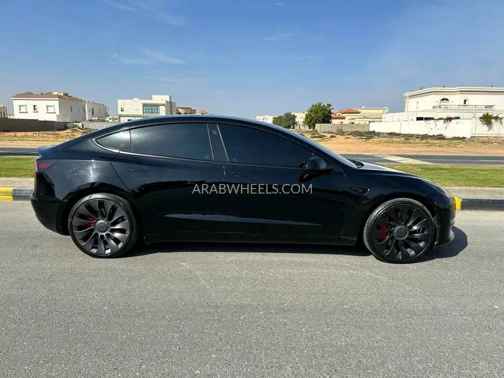 Tesla Model 3 2023 for Sale in Dubai Image-8