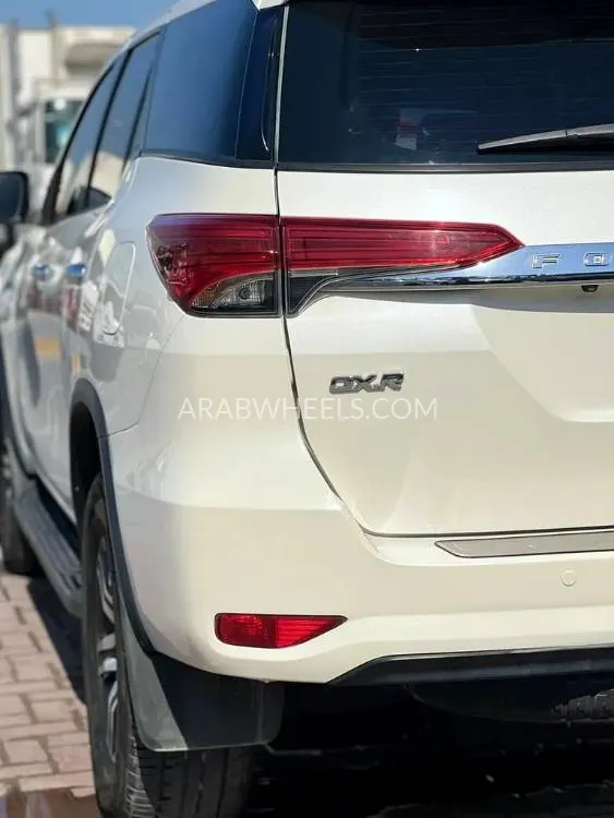 Toyota Fortuner 2017 for Sale in Sharjah Image-9