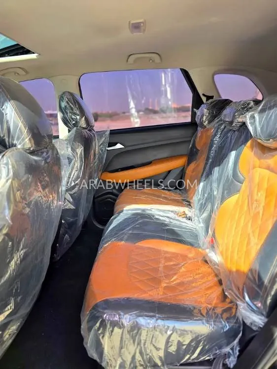 Chevrolet Captiva 2023 for Sale in Sharjah Image-5