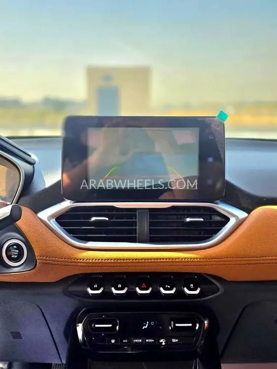 Chevrolet Captiva 2023 for Sale in Sharjah Image-18