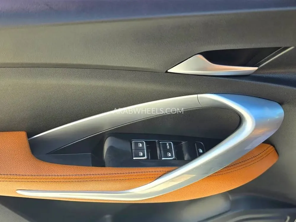 Chevrolet Captiva 2023 for Sale in Sharjah Image-19