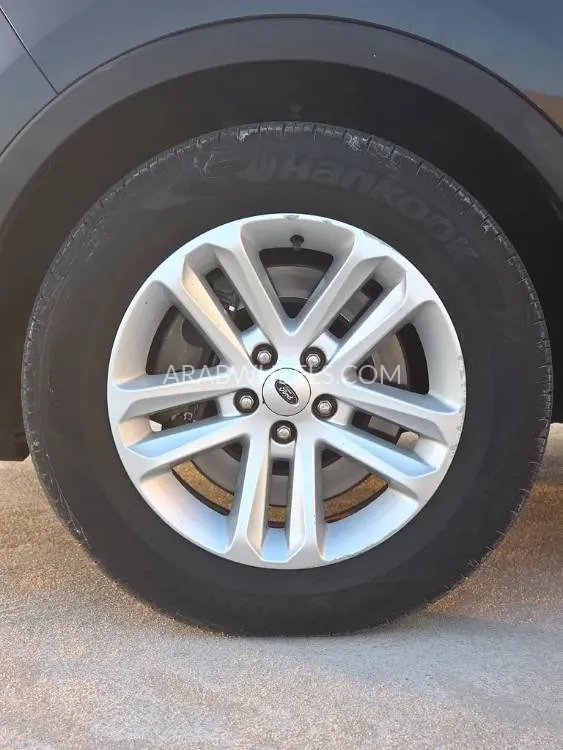 Ford Explorer 2013 for Sale in Sharjah Image-7