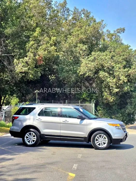 Ford Explorer 2014 for Sale in Sharjah Image-9