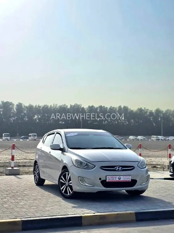 Hyundai Accent 2016 for Sale in Sharjah Image-11