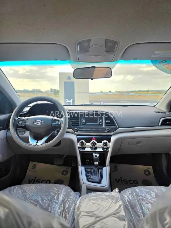 Hyundai Elantra 2019 for Sale in Sharjah Image-15