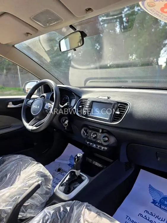 Kia Pegas 2023 for Sale in Sharjah Image-5
