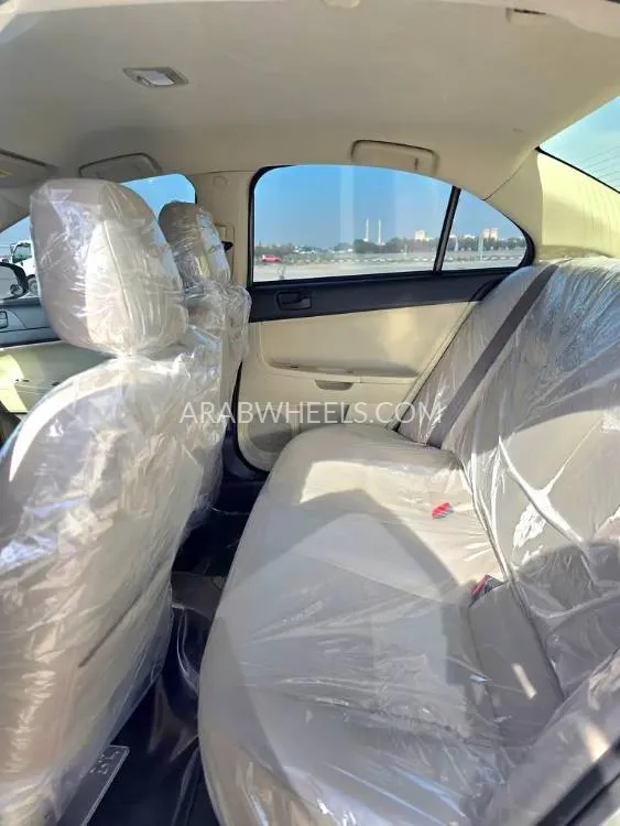 Mitsubishi Lancer 2015 for Sale in Sharjah Image-9