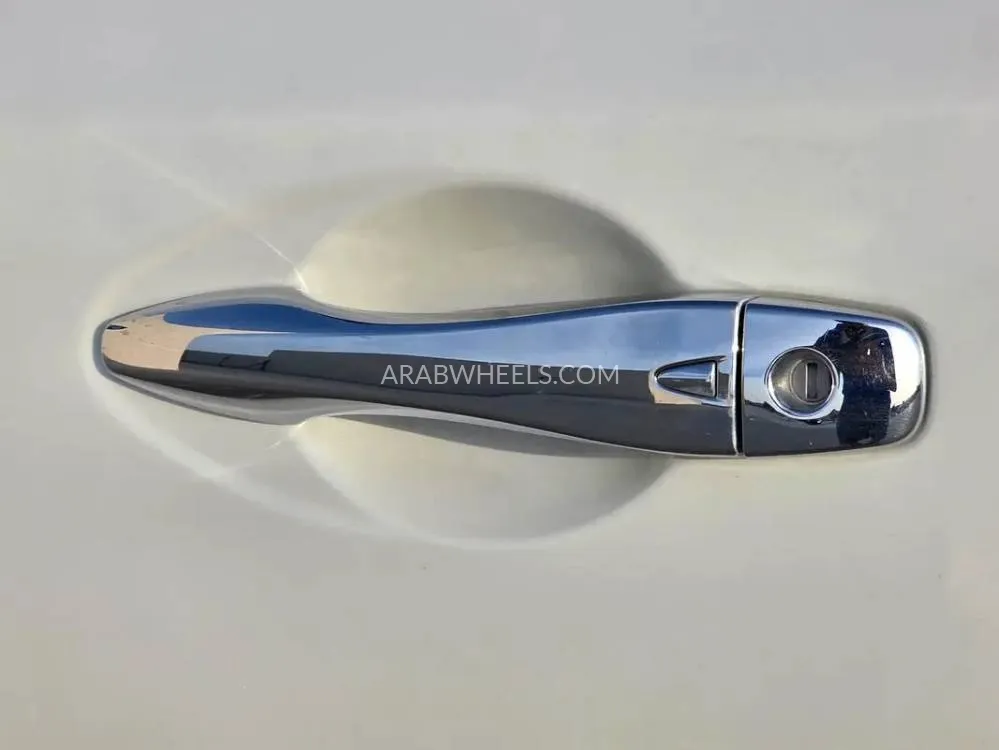 Nissan Altima 2016 for Sale in Sharjah Image-10